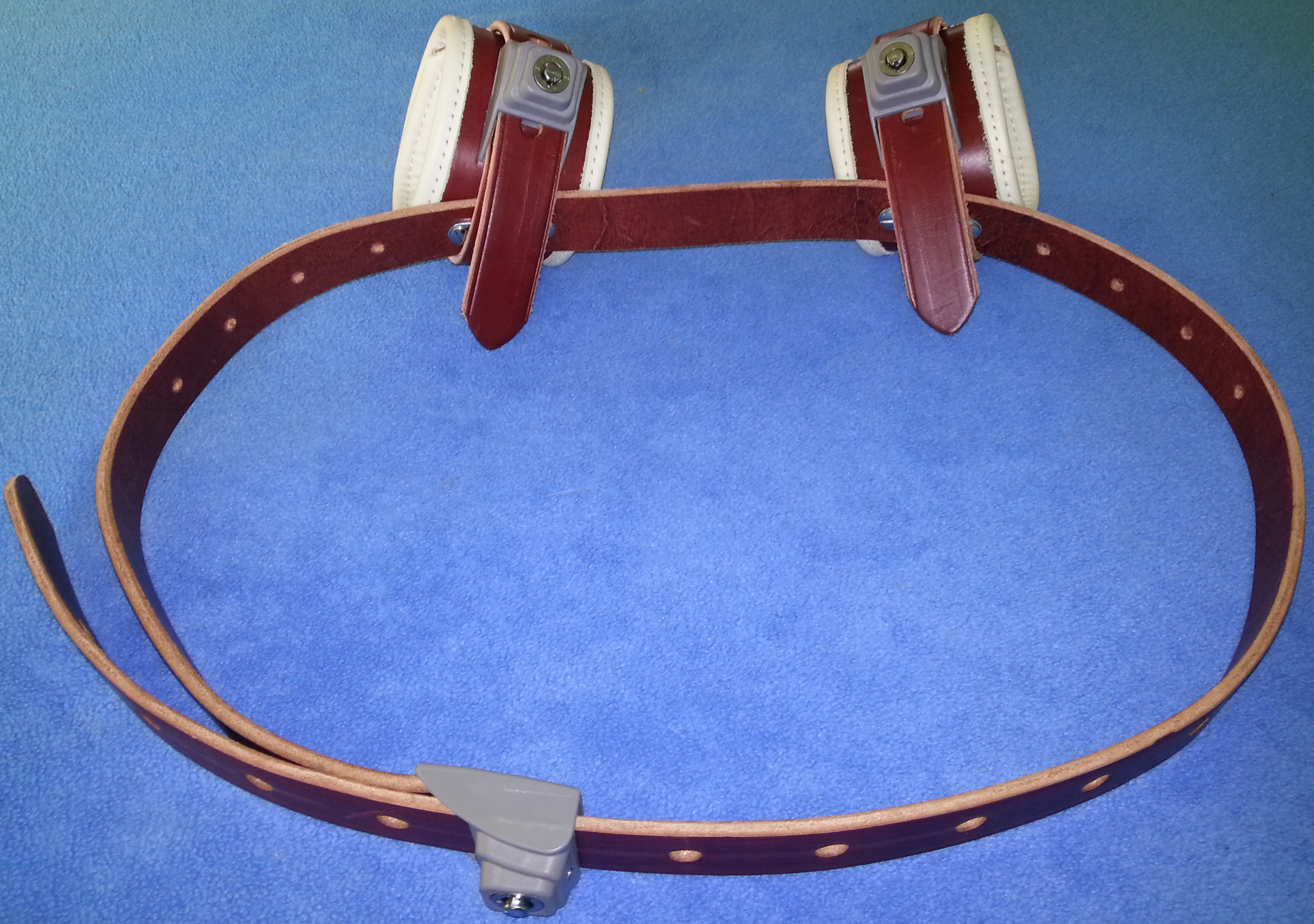 Humane Restraint abschliessbares Lederhalsband 33-44 cm